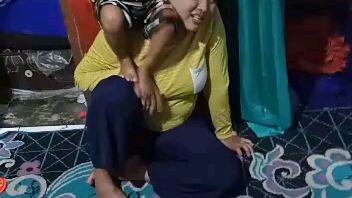 lucu bgt ni bocah