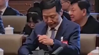 雷老板有和我们穷人一样的怯懦感ei～
