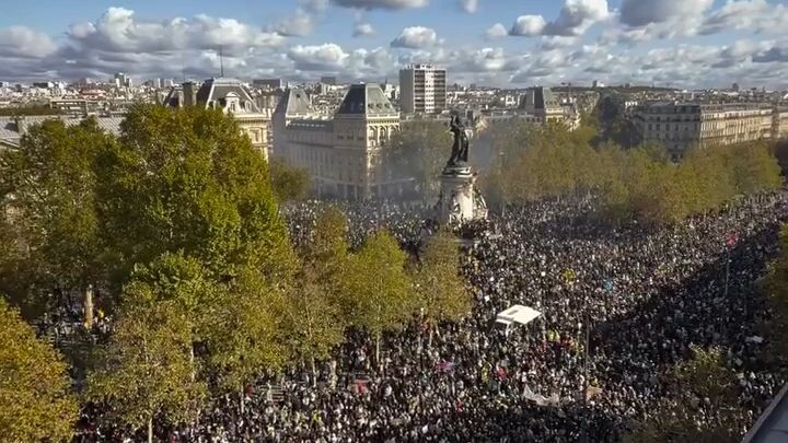 Looting And Rioting Thats Currently Taking Place In Paris
