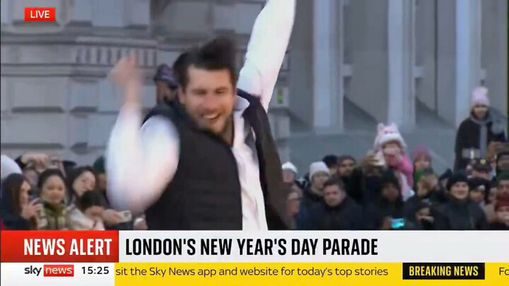 Nhảy “Jump” trong lễ diễu hành năm mới ở London