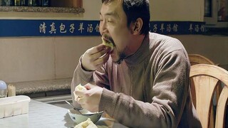 [Mukbang] Liêu Phàm ăn bánh bao với canh thịt dê, ngon miệng quá