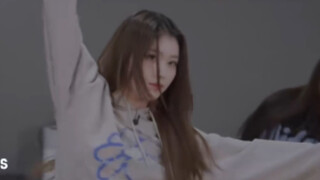 Fallen in Xiaoting's private practice room