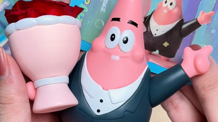 The residents of Bikini Bottom are unveiling eternal-flower blind boxes—what a satisfying unboxing! 