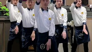 做服务员的张诗尧，给客人跳青海摇第三季！4k高清完整版