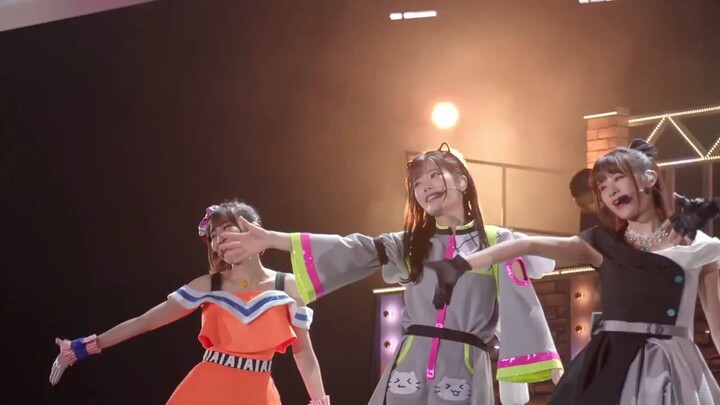 NIJIGASAKI YOUR DREAMS BEGIN HERE