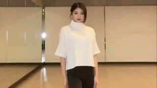 【EVERGLOW Tik Tok】Wang Yiren Cover "Sailing"