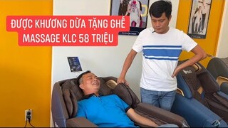 Hú hồn bị Khương Dừa troll nữa nhưng cái kết quá bất ngờ được tặng ghế massage KLC giá 58 triệu…