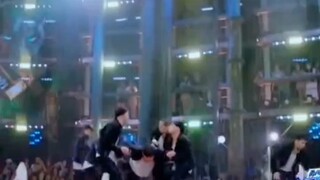 这就是街舞王一博好帅呀！张艺兴#王一博#王嘉尔#钟汉良！