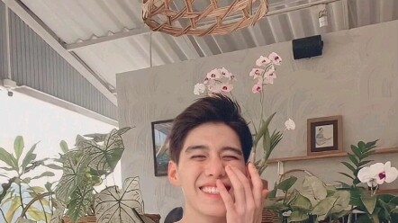 หลินอีไค คุณต้องเลือกปฏิบัติแบบนี้จริงๆ เหรอ แค่โอ้อวดของขวัญของคนเดียวเท่านั้น