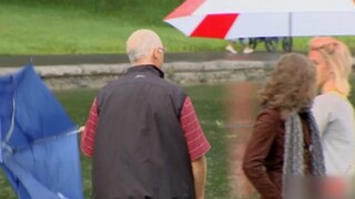 แกล้งกันในวันฝนตก😆