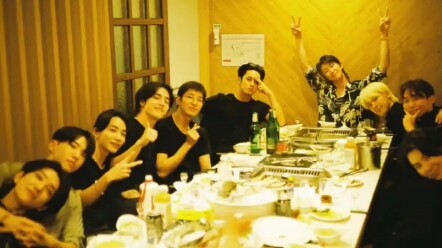 لماذا تغيّر أسلوب الرسم فجأة في صور إنس إلى ون جون هوي؟