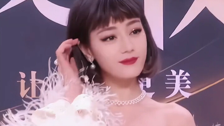 Dilraba Dilmurat’s red-carpet mishap instantly became a legendary moment.