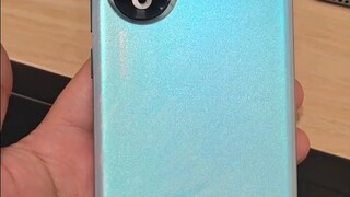 Let's take a look at the Honor 90 color scheme with Yang Yang