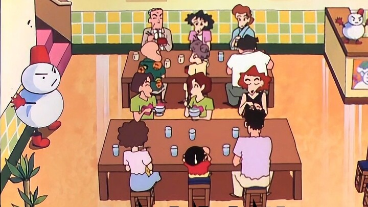 Grandpa won the lottery and treated Xiaobai to a meal. Xiaobai is almost starving to death.