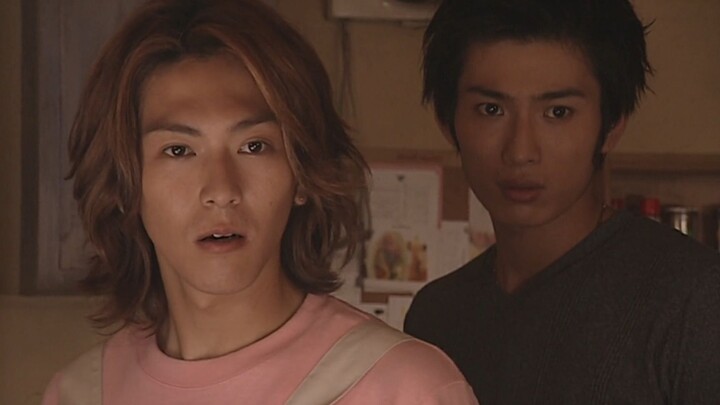 [Kamen Rider Ryuki] Shinji should be the first knight in history whose transformation device was tak
