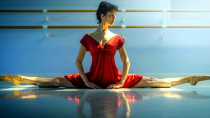 باليت كور ليس مجرد نحافة بيضاء | جمال الباليه هو روح لا تنحني أبدًا، وقوة منتصبة نحو الأعلى، وأناقة 