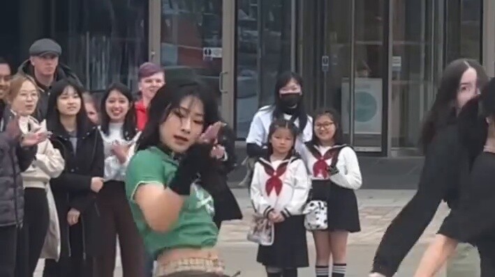 KNOCK Li Caiyan danced randomly in the UK to shock foreigners with a little bit of Chinese kung fu