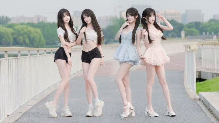 Ba bộ outfit của cặp song sinh, bộ nào thắng áp đảo?
