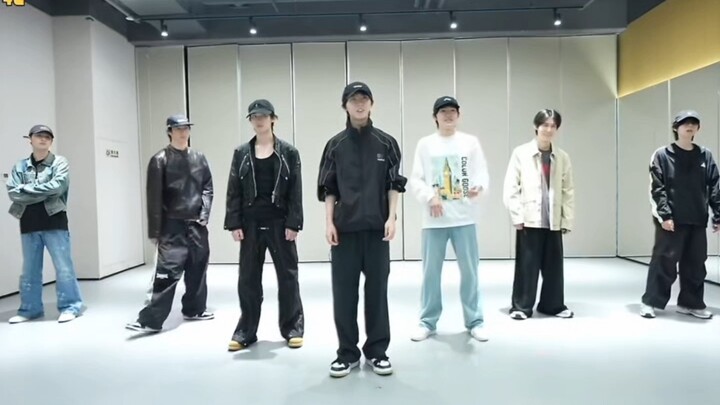 【เปรียบเทียบ】พูดว่าเหอจุ่นหลินเจ๋งจนเหนื่อยแล้ว