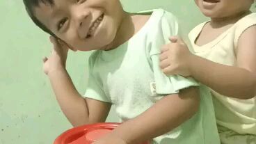 sehat dan kompak terus ya anak" ayah..