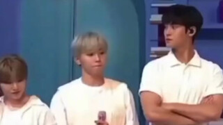 سيفينتين أطول منه، أطول منه، أطول منه، أطول منه، أطول منه.