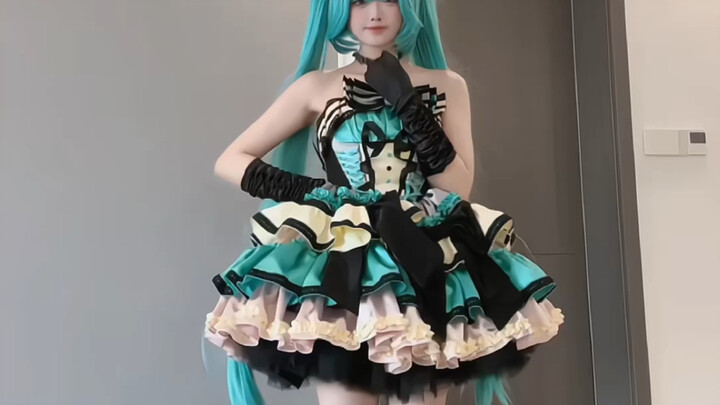 初音未来私设！！好美的一身！