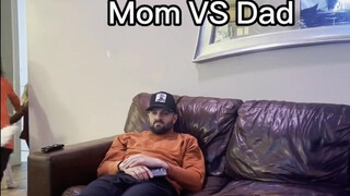 妈妈和爸爸离开客厅时孩子们的表现，万万没想到啊…