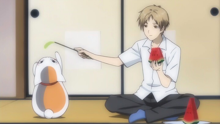 Rutinitas harian Natsume untuk menghibur kucing