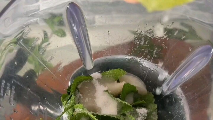 Refreshing Mint Lemon Drink