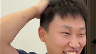 寝室卧底游戏，我打赌一半的男生都想过穿这个，你知道答案吗？