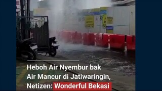 Air sempat menyembur di lokasi proyek Sistem Penyediaan Air Minum (SPAM) di Jalan Jatiwaringin, Pond