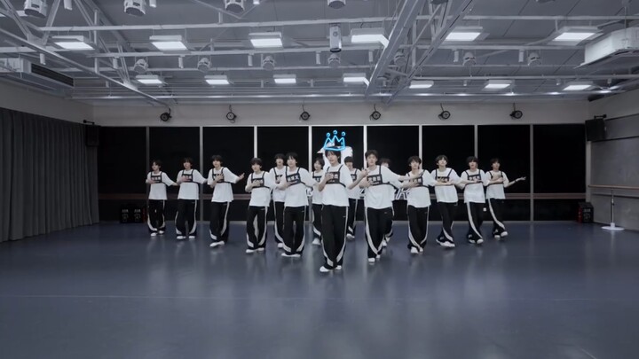 【หวังลู่เจี๋ย】“ทั่วโลกคอยสนับสนุนฉันออกเดินทาง” คลิปซ้อมในห้องซ้อม ― เวอร์ชันติดตามสายตาของมงกุฎเล็ก