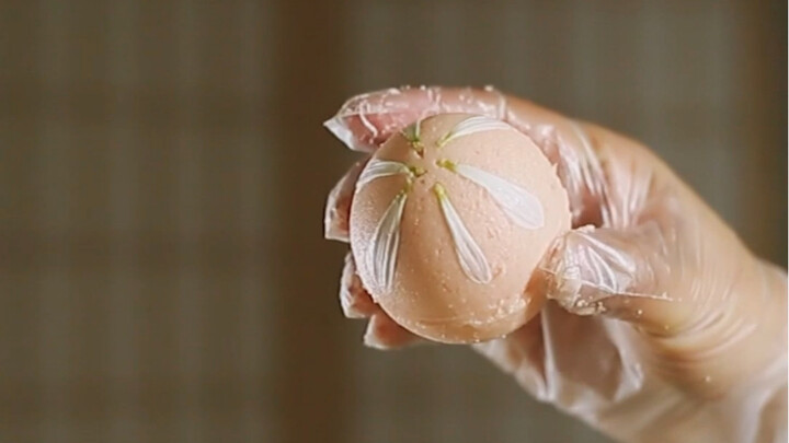 Use rose salt to make a rose salt bath ball today! It’s easy to make your own! But the monster at th