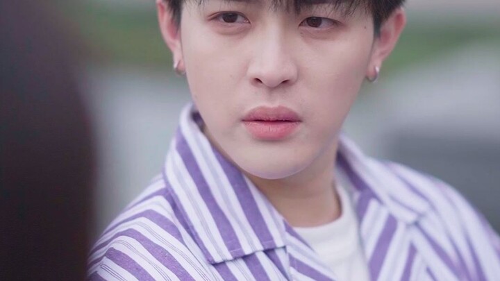 [Love in a Fallen City] There was nothing worth being happy about in this world, until I met you