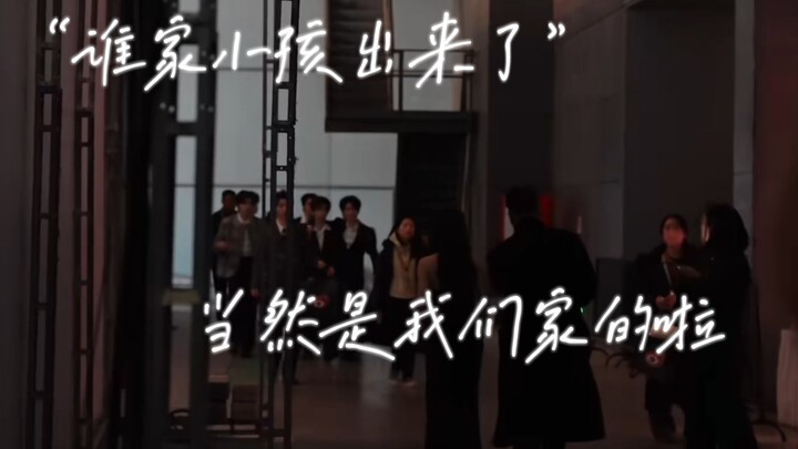 [Times Youth League] “Your kid’s out!” “Yes.”