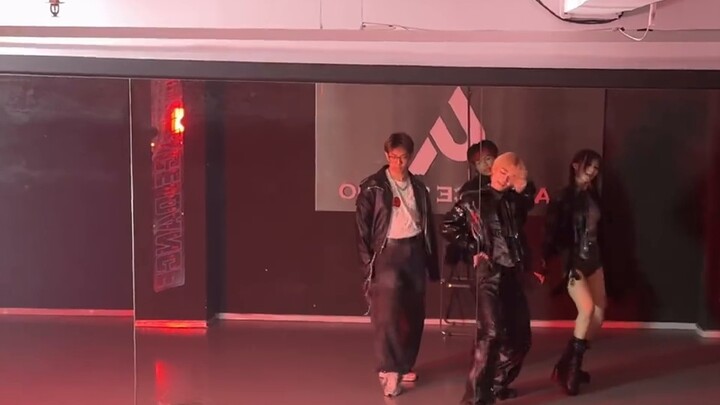 A quick cover of the entire song right after leaving the practice room? A superbly restored costume 