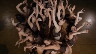 Foreign guys dancing is just full of power.