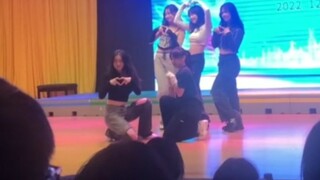 The antifragile dance that was praised by the senior class leader ignited the whole audience