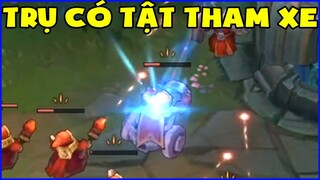 Ngay cả cây trụ cũng có tật tham xe, Đẳng cấp lướt Q cực đỉnh của thánh Yi Cowsep