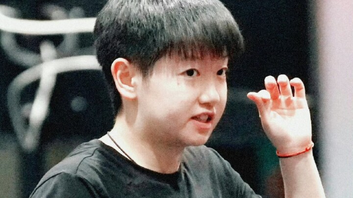 Sasha sao mà đáng yêu quá vậy!!! Đáng yêu đã đành, lại còn bá đạo nữa, sự đối lập này đúng là đỉnh l