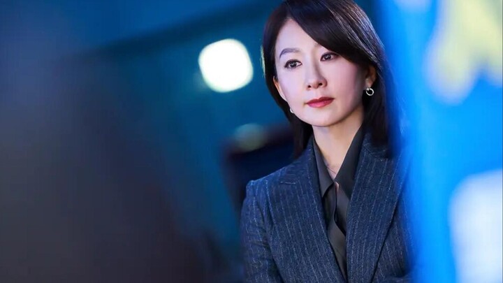 Hai nhân vật nữ chính, Kim Hee-ae + Moon So-ri! Trailer phim chính trị Queenmaker của Netflix
