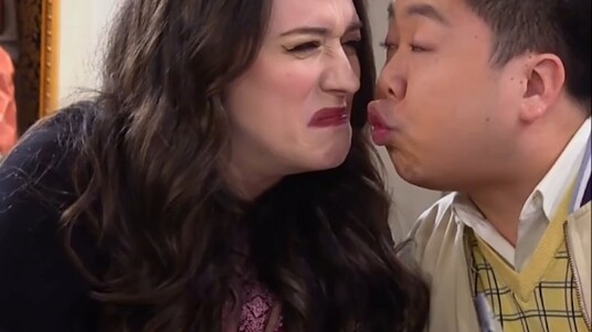 【2 Broke Girls】 I'm dying of laughter