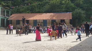 MUSICAL CHAIR COMPETITION BETWEEN SCHOOL TEACHERS IN JAJA MABI BONGADOVAN |