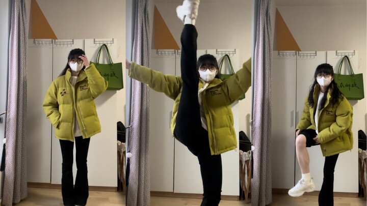 Quần ống loe màu đen phối áo bông xanh mù tạt～