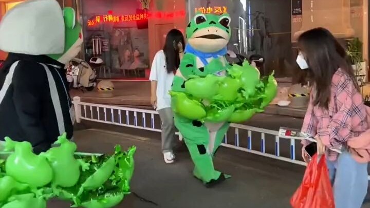 How terrifying is being a social butterfly [smile]