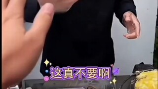 أخيراً أمسكتُ عميلاً، سأجني منه مالاً وفيراً