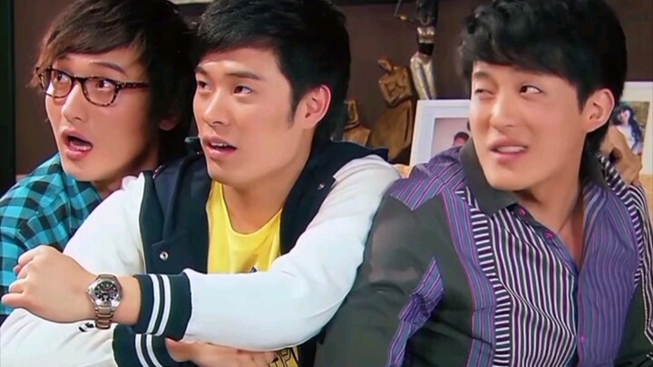 #Funny Want to know what Yoyo whispered to Guangu? [wink][wink][wink]