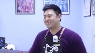 Trải nghiệm của Jia Niang khi lần đầu tiên được đưa đến một buổi tụ tập ngoại tuyến là gì? "Câu lạc 