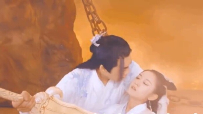 Hahahaha, I suspect the heroine was killed by the hero, this sword is outrageous
