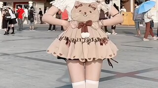 又穿上我的小白丝儿咯